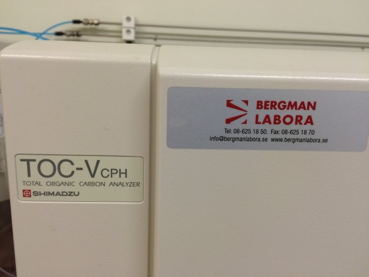 Shimadzu Total Organic Carbon Analyzer (TOC-VCPH) and Shimadzu Total Organic Carbon Analyzer (TOC-VCPH) and